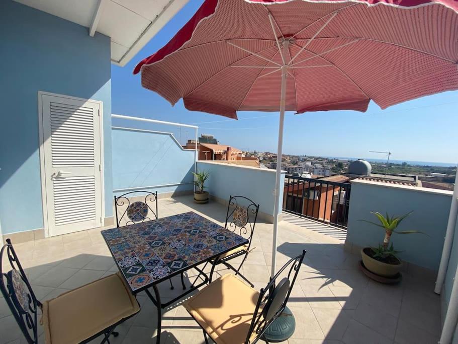 La Terrazza Di Mariel Apartman Pachino Kültér fotó